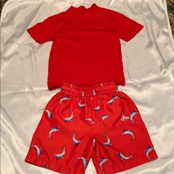 Swimming trunks and top - Picture 2 of 3